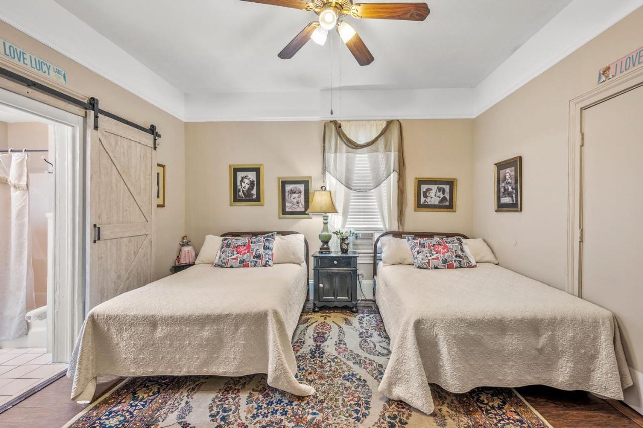 Goodbread House Bed And Breakfast Saint Marys Room photo