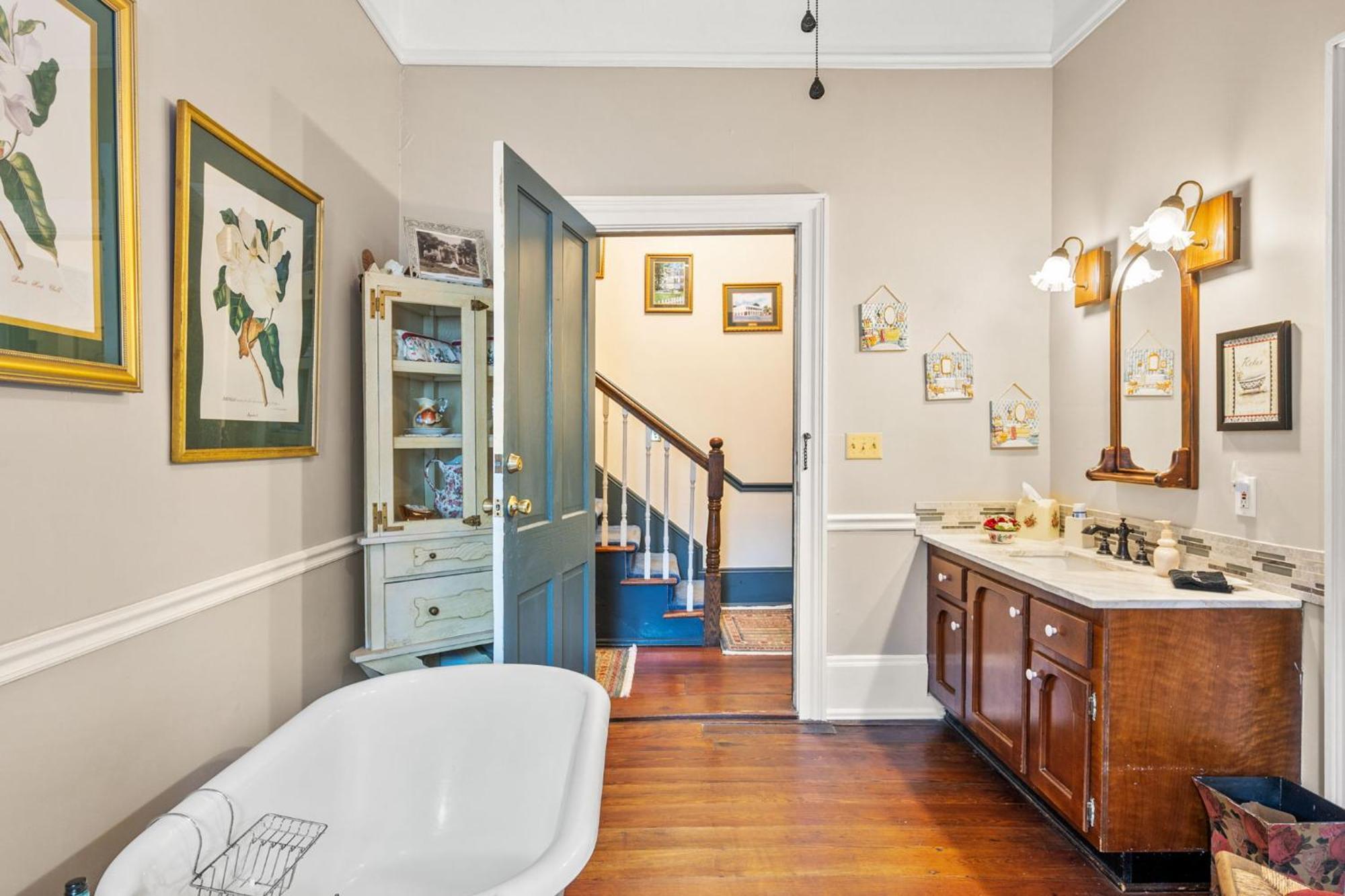 Goodbread House Bed And Breakfast Saint Marys Room photo